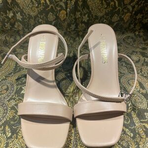 Dreampairs Women's Cream Heels